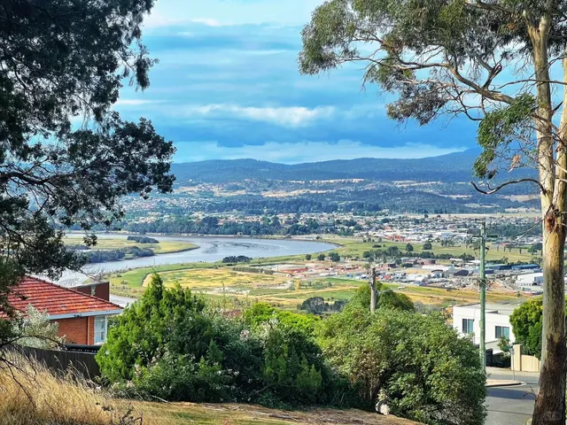 Launceston Must-Do: Food, Views & Outdoor Gear!
