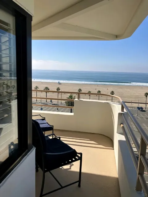 The Huntington Beach Hotel in LA 🏖