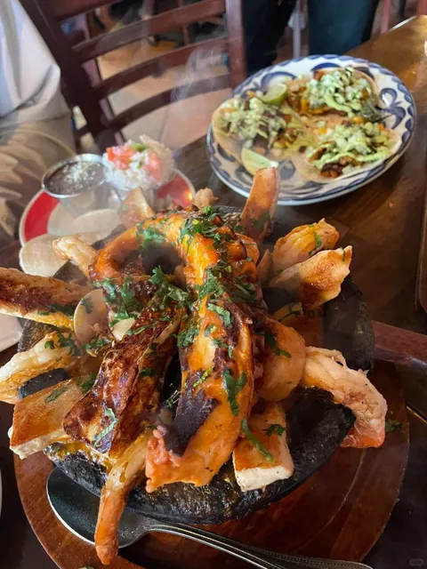 Miami｜This 4.9-Rated Mexican Spot Was MADE for My Taste Buds! 🌮🔥