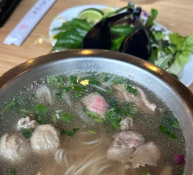 🍜 Quang Restaurant - Minneapolis' Legendary Vietnamese Gem! 🌟