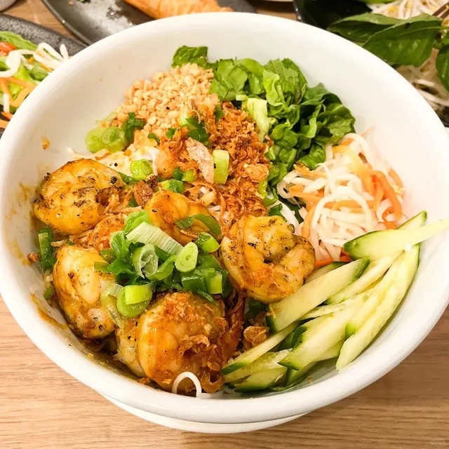 Atlanta Food Exploration | 🌮 Shrimp Noodle Salad from Viet Culture