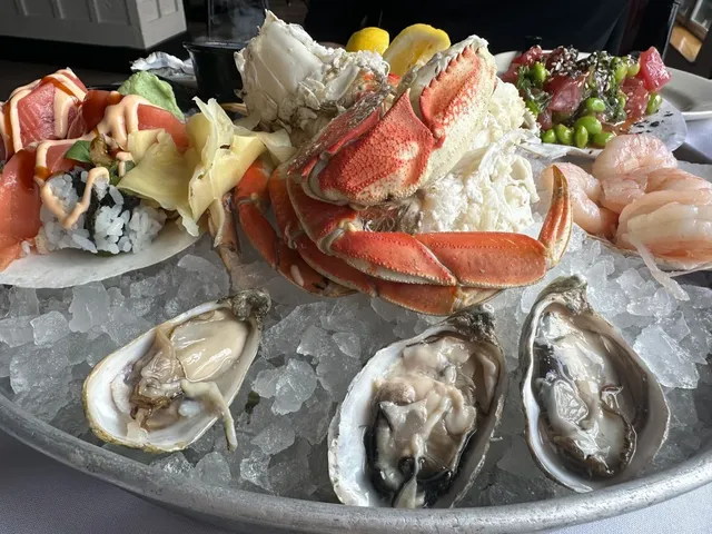 ​​Salty's on Alki Beach | Our Heavenly Dining Experience 🦀🌅​​