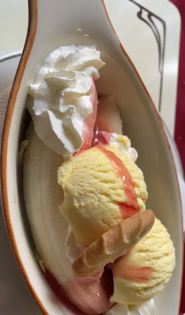 A Hidden Gem in Lincoln – The Cozy Family Restaurant with Heart!