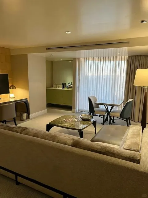 This Hotel’s Value Is Unbeatable! Perfect for a Family Stay 🏨👨👩👧👦