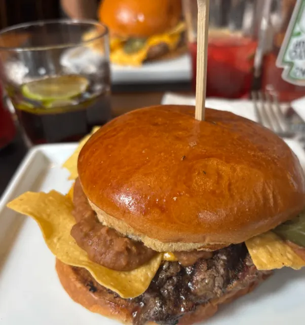 Sao Paulo 🇧🇷 Hamburg | Paulista is a popular 🍔 near the city