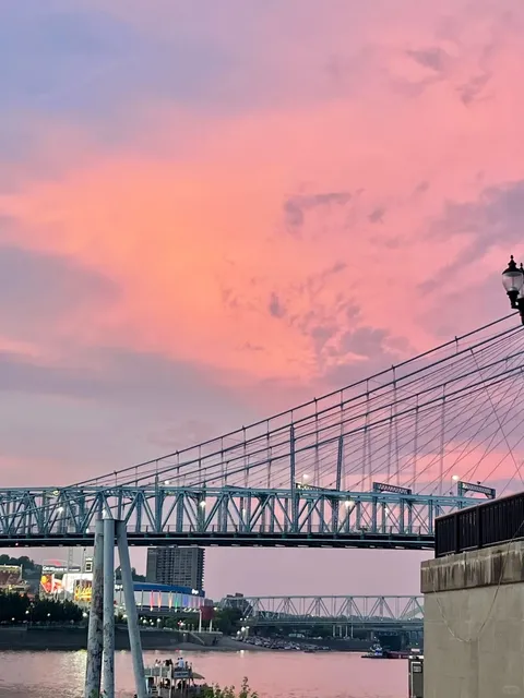 Cincinnati Outdoor Movies | NightLight 513 🎬✨