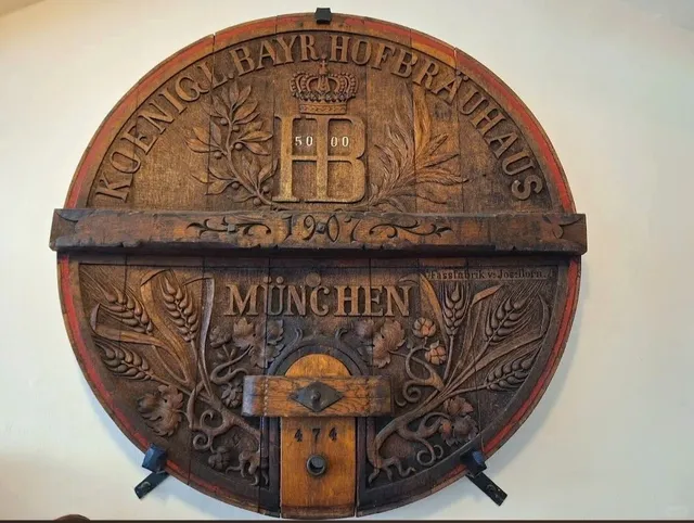 🇩🇪 Hofbräuhaus Munich: A 500-Year-Old Beer Temple! 🍻✨