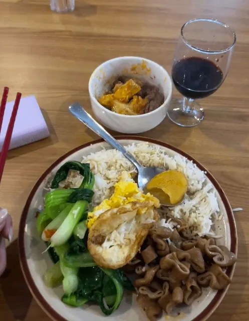 Living in Nepal 🇳🇵: My Favorite Eats in Pokhara 