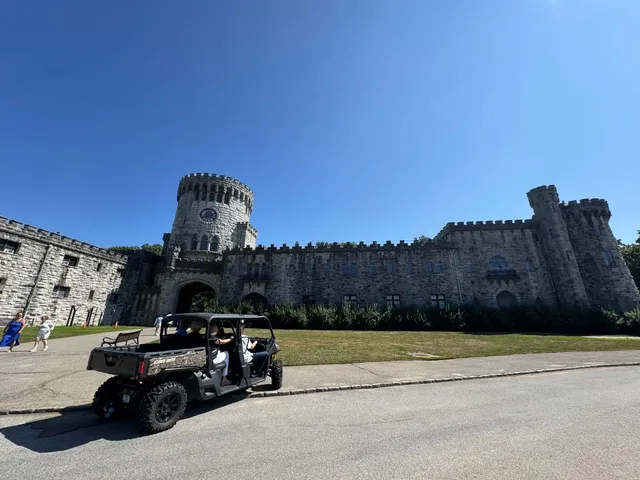 Sands Point Preserve | Long Island’s Pup Paradise 🏰🐾  