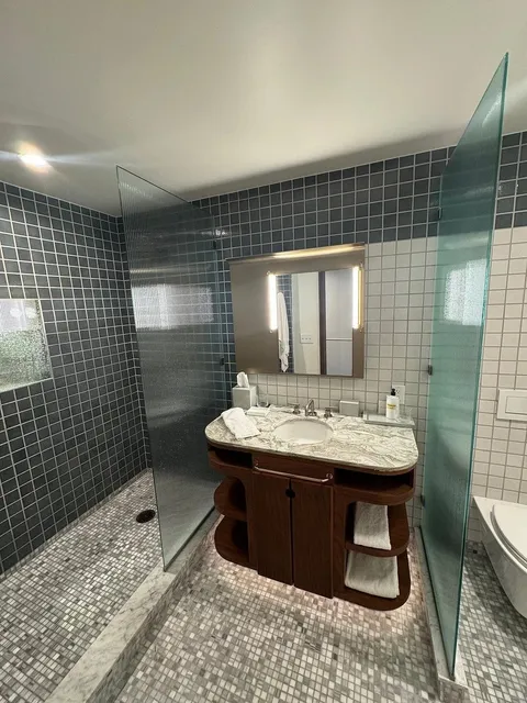 In DC, You Can Tell a Hotel’s Quality Just by Its Bathroom! 💎🚽