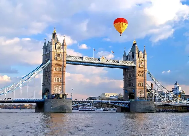  Will London's Sky Finally See Hot Air Balloons This Year?​​ 🎈✨