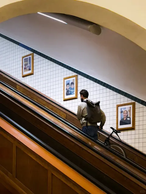 🇧🇪 Antwerp's 1930s Wooden Escalator: A Ride Through Time