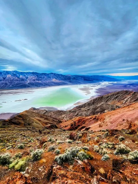 🌵 Death Valley: Where the Earth Swallows Roads 🚗