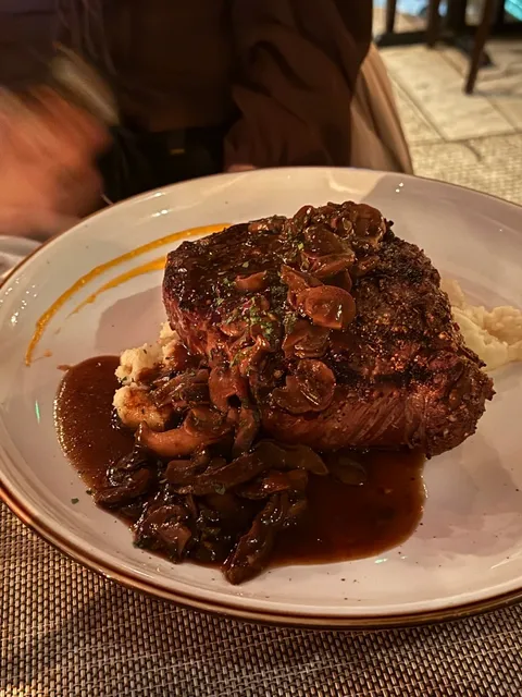 What to eat in Baltimore 🥂 Italian restaurant: Sotto Sopra