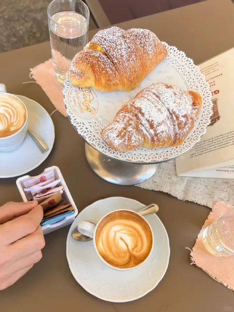 🌱 Turin's Riverside Dessert Spot | GHIGO 🍰🍩