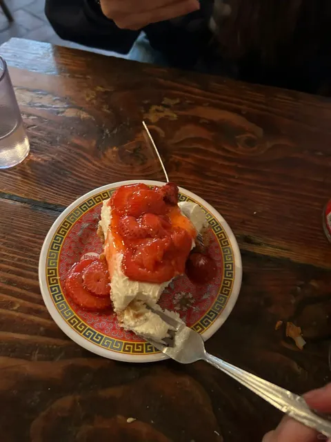 🇬🇷 Hidden Greek Gem in Chinatown | Kiki's