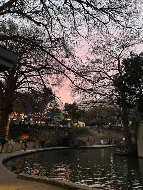 Eat, Drink & Explore in San Antonio❗️