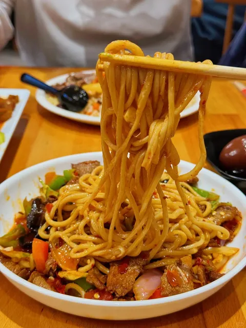 Who could question winter with mixed noodles? 🤔