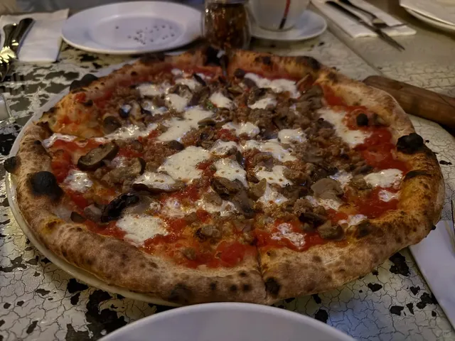 New York Hidden Gem: Chewy, Delicious Pizza 🍕