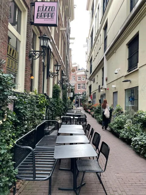 A Slow Afternoon in Oss: Where Time Gently Unfolds ☕️🌾