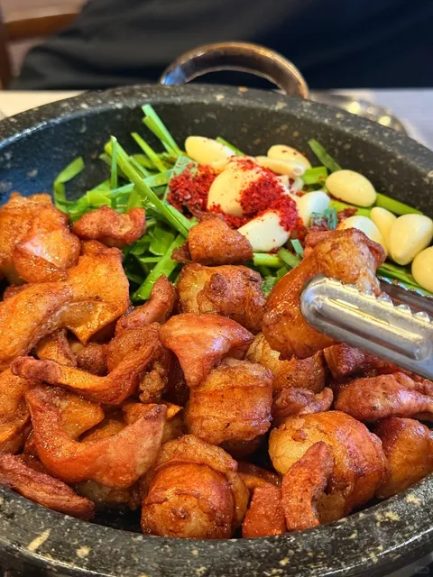 Irvine Food Adventure｜Live Octopus Sashimi 