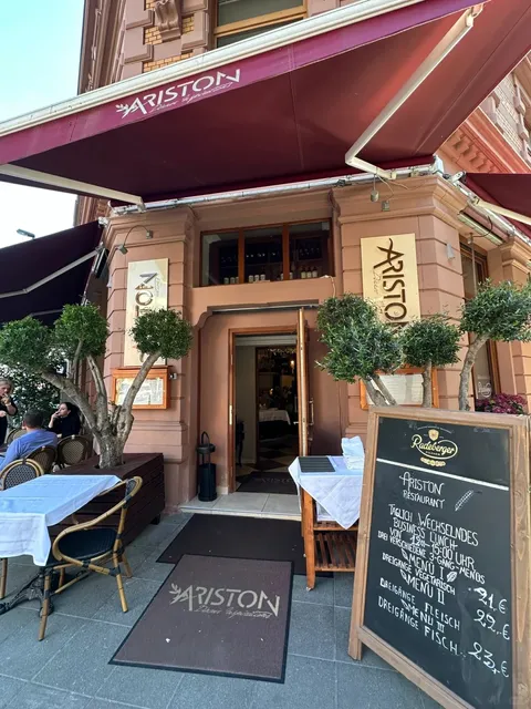 Ariston: A Delicious Restaurant in Frankfurt 🍽️