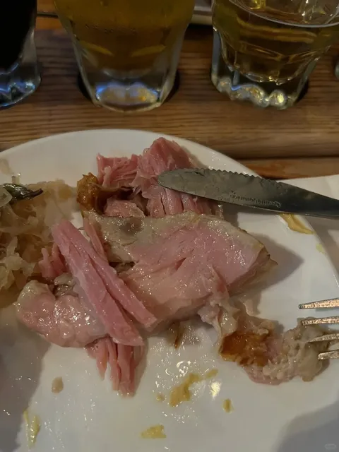 LA German Food: Red Lion Tavern 🦁