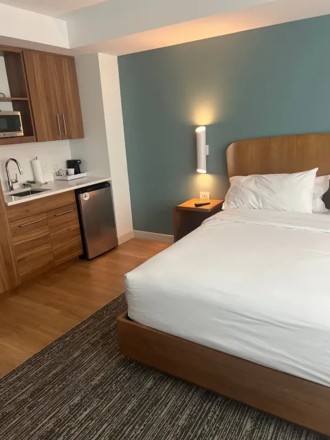 Affordable, Clean & Cozy Staycation at Element Buckhead – Pure Vibes! 