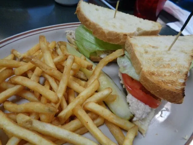 Adding Photos 📸 | Excellent Service & Food!