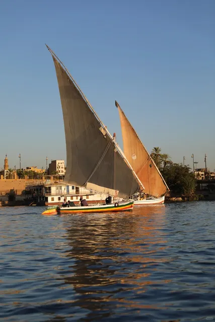 please push this to anyone looking for a detailed Egypt travel guide! 