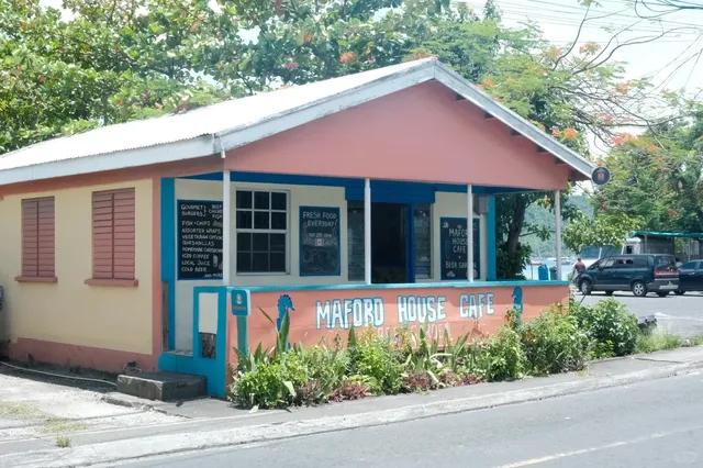 🌴 Portsmouth, Dominica: A Caribbean Experience 🌊