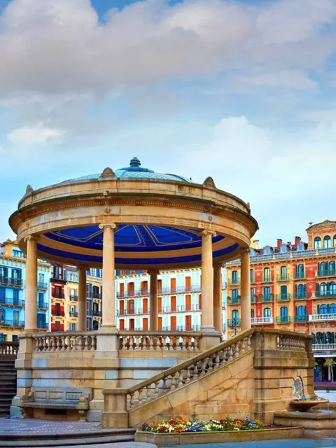 🇪🇸 Find a place to rediscover your happy self