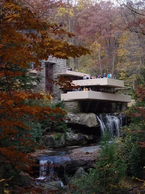 Fallingwater: A Modern Marvel Where Architecture Meets Nature’s Rhythm