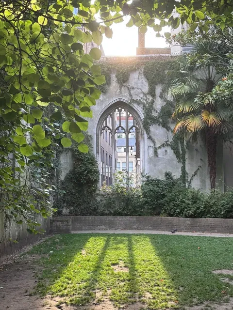 ⛪️ Hidden Gems: London's Most Beautiful Churches ✨