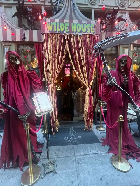 New York Bar Exploration: Oscar Wilde Bar 🎃