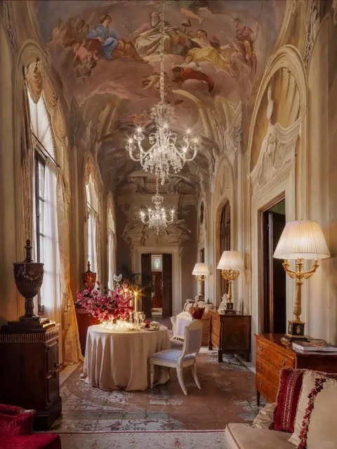 The Most Beautiful Four Seasons | Florence's Renaissance Palace