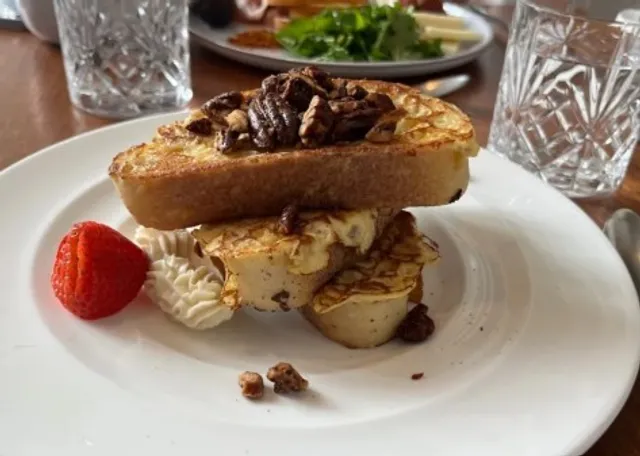 🌿 Saint Bibiana | A Hotel Breakfast Turned Unexpected Delight