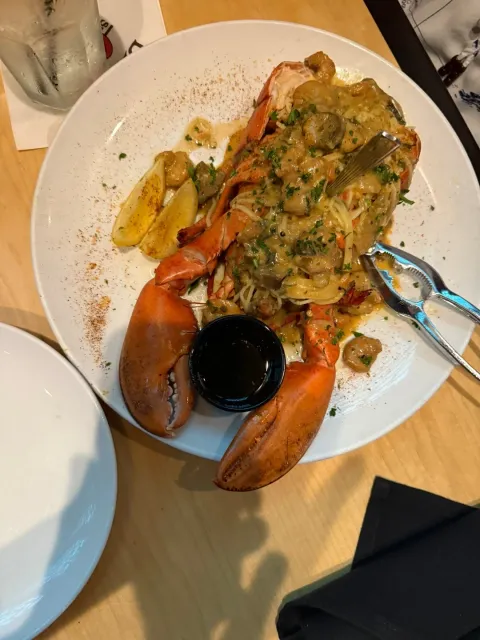 Delicious Food – A Must-Try Spot! 🦪🔥