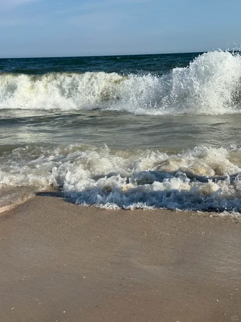 ​​Jones Beach Review: Great Sand But Wild Waves! 👨‍👩‍👧​​
