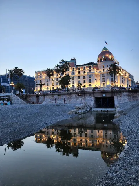  Nice's Coastal Elegance: The Azure Charm of Le Negresco 🏨🌊  