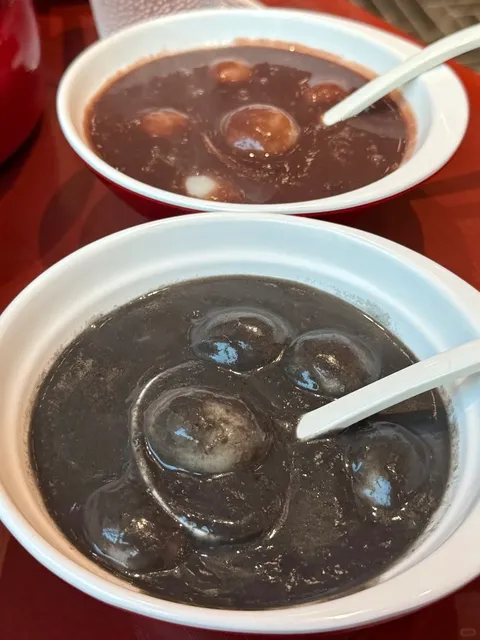 Dumpling Xi's Desserts Are Quite Satisfying Too 🌟