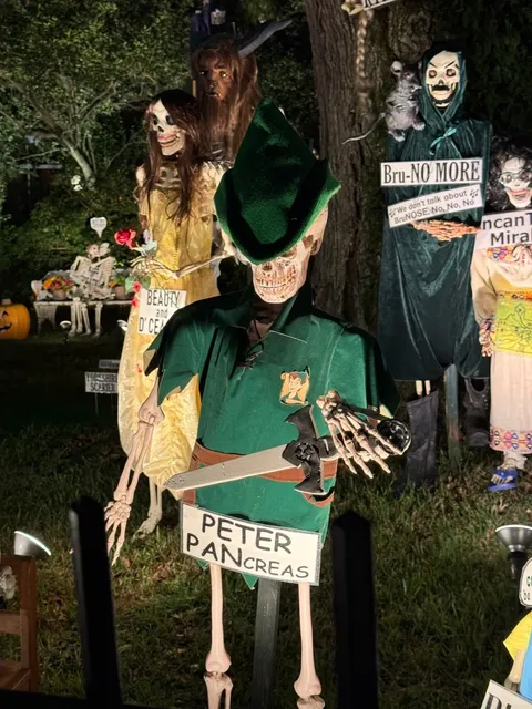 🎃 Halloween Puns by Our American Neighbors