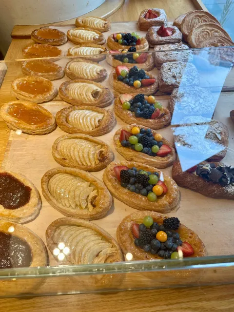 A Well-Located Bakery with Charm & Views 🥐🗽