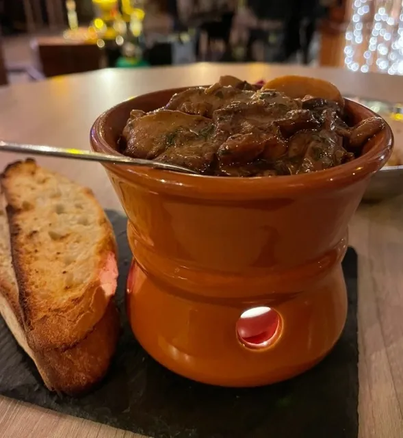 Bologna, Italy | A Delightful Dinner 🍴