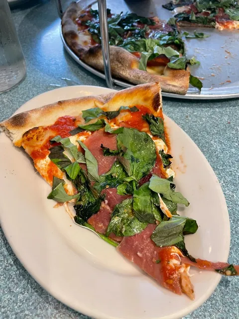 Italian pizza restaurant in New York--Nick's Pizza