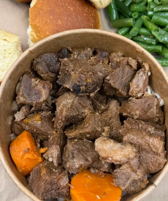 Boston's Go-To Beef Bowl 🐂 | Massive Portions, Explosive Flavor 💥