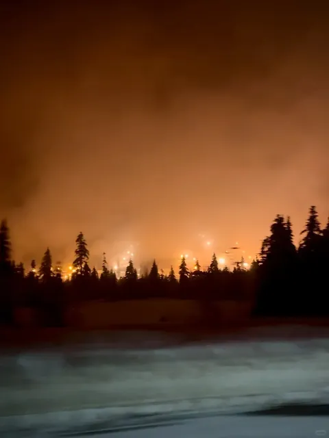 Seattle Hot Spring Boat ♨️ Amidst the Night and Snow
