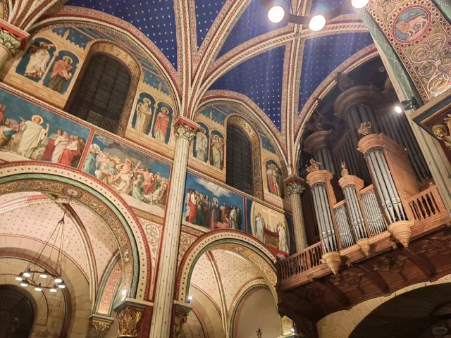 Saint-Germain-des-Prés Abbey: Where Parisian History Comes Alive ⛪✨