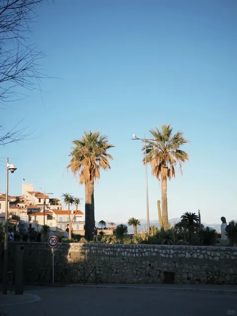 🇫🇷 Antibes: Where Snowy Peaks Meet the Mediterranean
