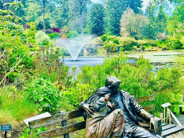 🌸✨ Vancouver's Hidden Gem: VanDusen Botanical Garden 